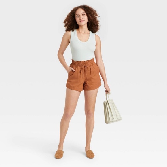 Linen pull on high rise shorts - Picture 3 of 3